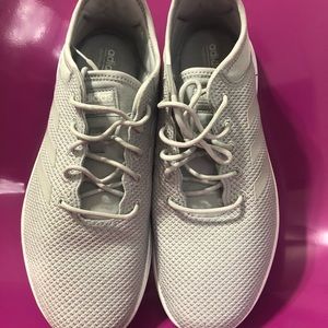 Adidas Neo Cloud Foam! Only worn Once!